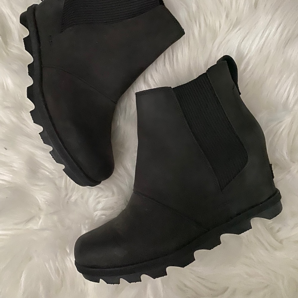 SOREL Joan of Artic Wedge Chelsea Bootie